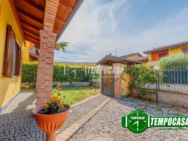 Villa Indipendente in vendita a Bereguardo, Lombardia