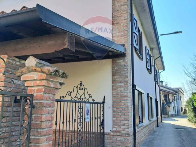 Villa Indipendente in vendita a Bereguardo, Lombardia