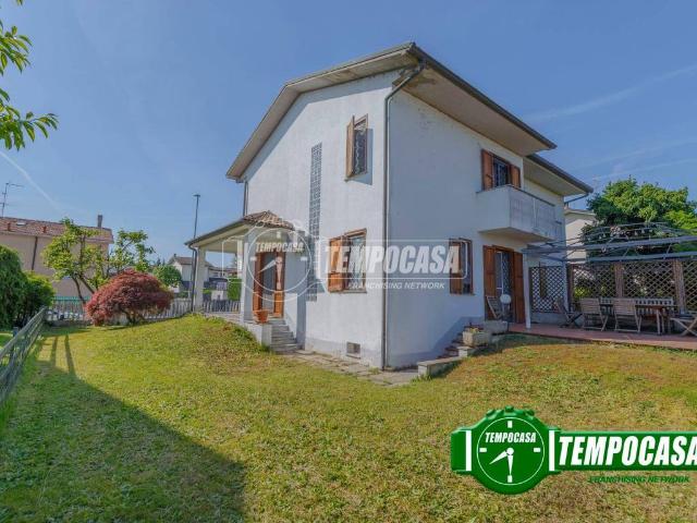 Villa Indipendente in vendita a Bereguardo, Lombardia