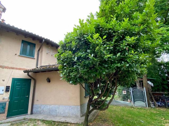 Villa Indipendente in vendita a Torre D'isola, Lombardia
