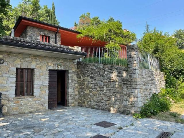 Villa Indipendente in vendita a Monterosso, Bergamo