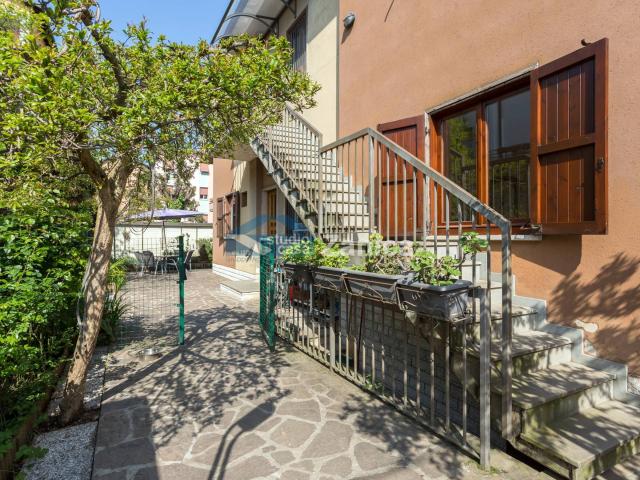 Villa Indipendente in vendita a Bergamo, Lombardia