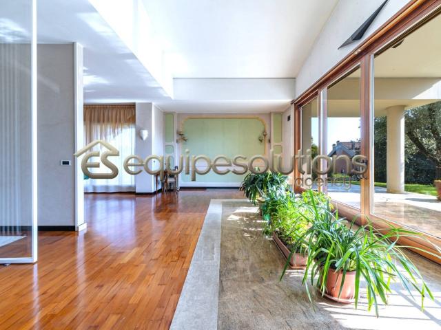 Villa Indipendente in vendita a Borgo Palazzo, Bergamo
