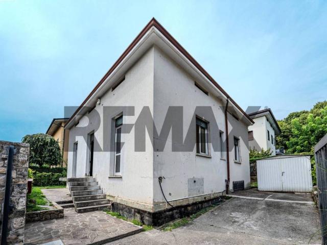 Villa Indipendente in vendita a Bergamo, Lombardia