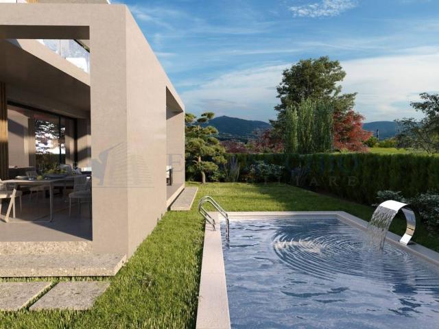 Villa Indipendente in vendita a Bergamo, Lombardia