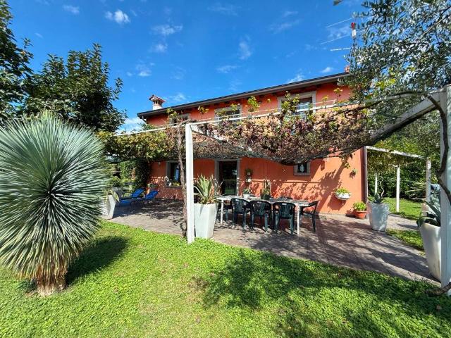 Villa Indipendente in vendita a Bergamo, Lombardia