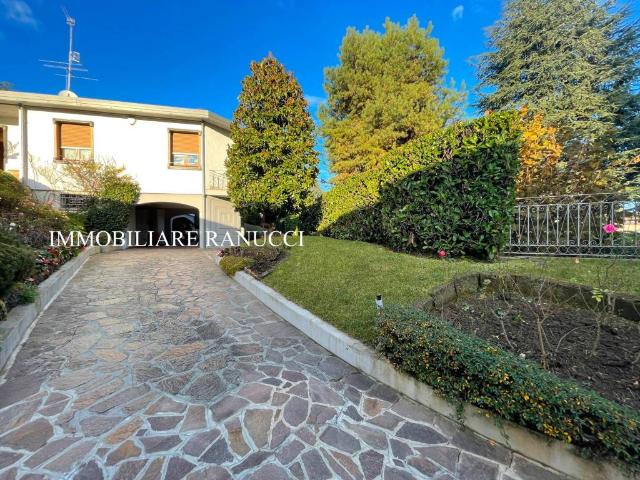 Villa Indipendente in vendita a Finazzi, Bergamo