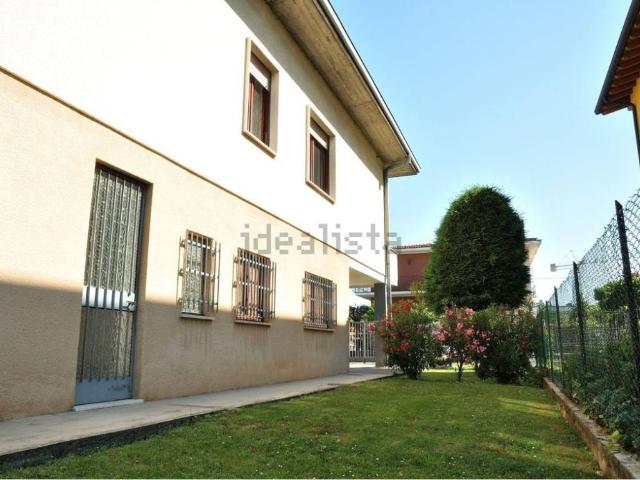 Villa Indipendente in vendita a Bergamo, Lombardia