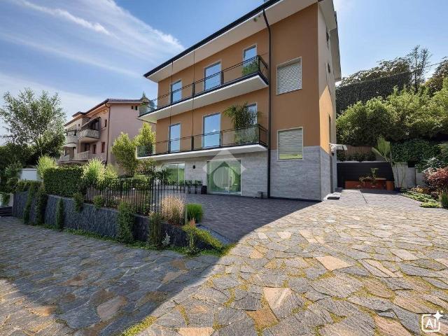 Villa Indipendente in vendita a Valverde, Bergamo