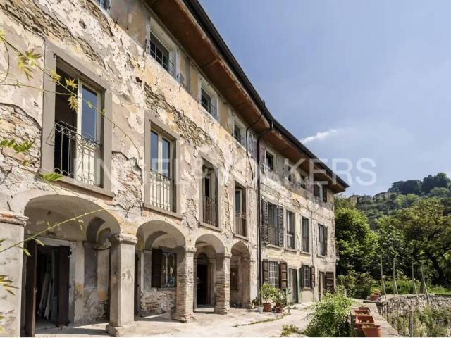 Villa Indipendente in vendita a Astino, Bergamo