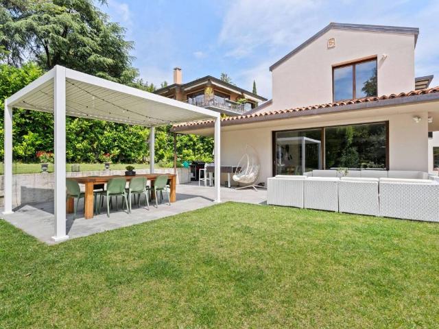 Villa Indipendente in vendita a Città Alta, Bergamo