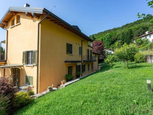 Villa Indipendente in vendita a Ronchi, Bergamo