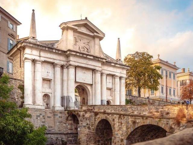 Villa Indipendente in vendita a Loreto, Bergamo