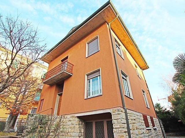 Villa Indipendente in vendita a Città Alta, Bergamo