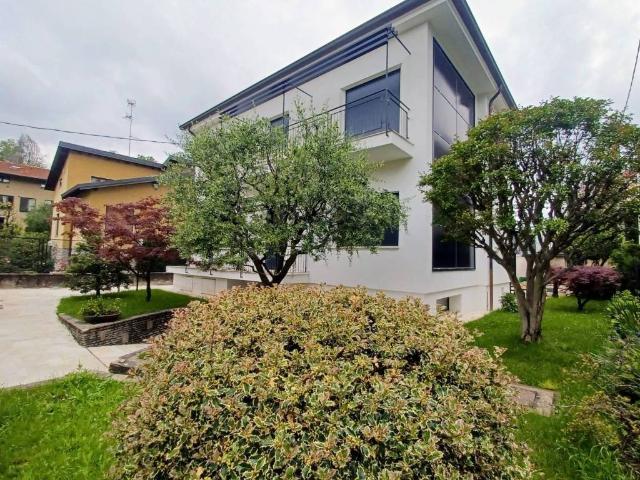 Villa Indipendente in vendita a Loreto, Bergamo