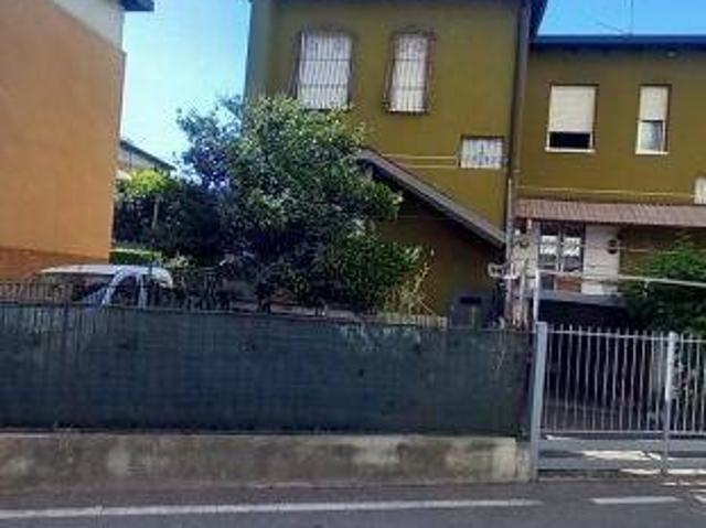 Villa Indipendente in vendita a Villaggio degli Sposi, Bergamo