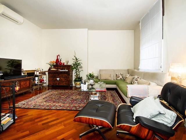 Villa Indipendente in vendita a Bergamo, Lombardia