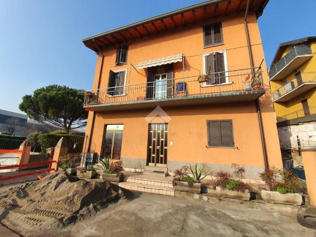 Villa Indipendente in vendita a Villaggio degli Sposi, Bergamo