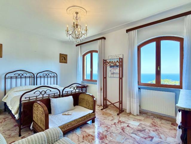Villa Indipendente in vendita a Bergeggi, Liguria