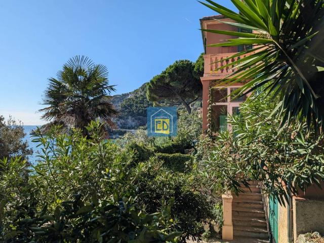 Villa Indipendente in vendita a Custo, Bergeggi