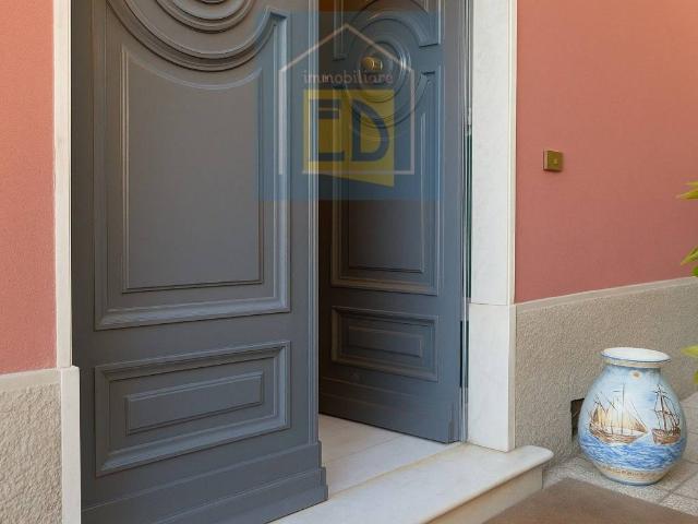 Villa Indipendente in vendita a Custo, Bergeggi