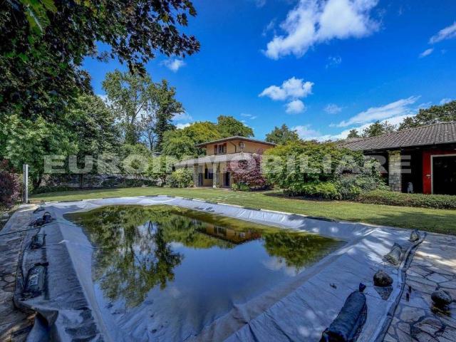 Villa Indipendente in vendita a Berlingo, Lombardia