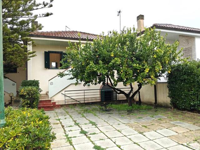 Villa Indipendente in vendita a Bernalda, Basilicata