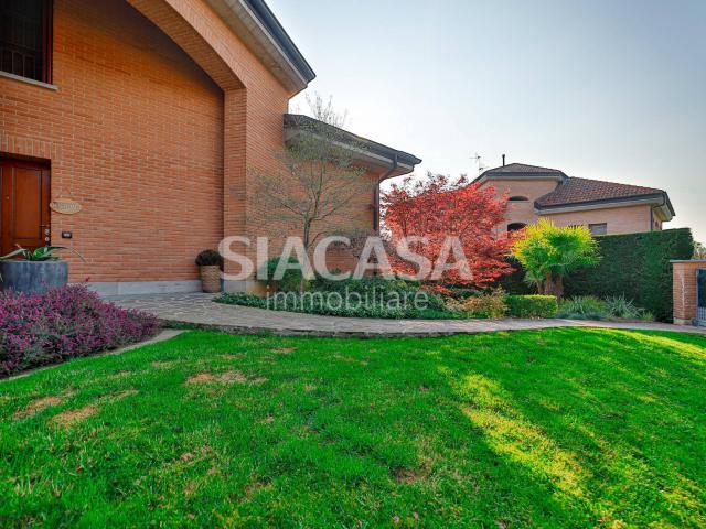 Villa Indipendente in vendita a Villanova, Bernareggio