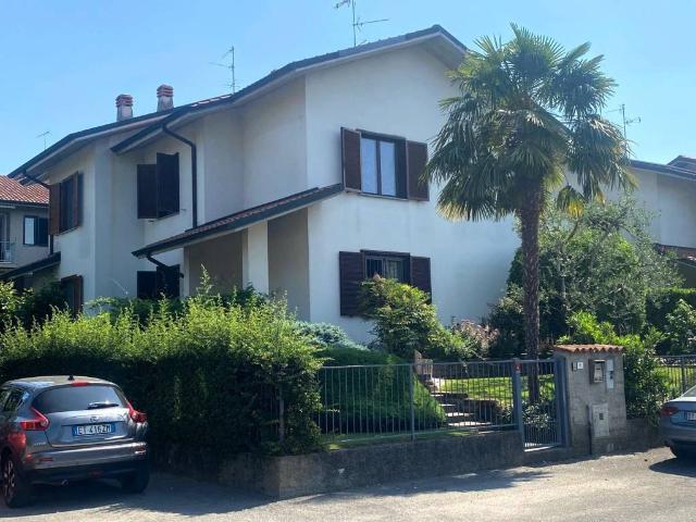 Villa Indipendente in vendita a Villanova, Bernareggio