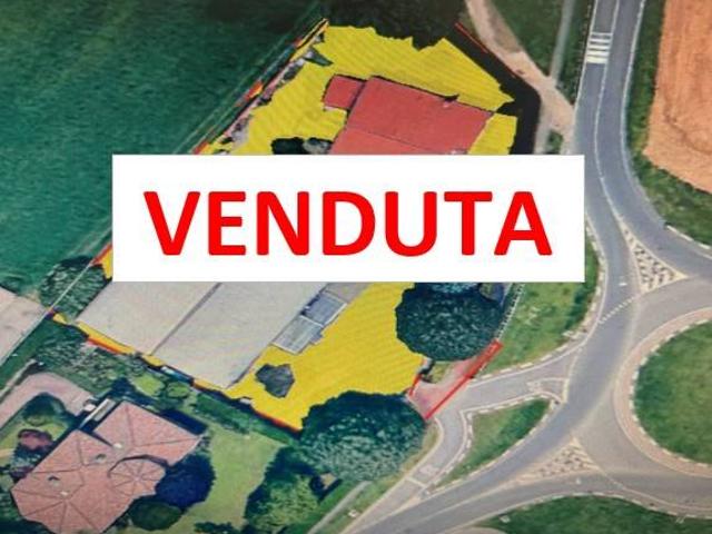 Villa Indipendente in vendita a Bernareggio, Lombardia