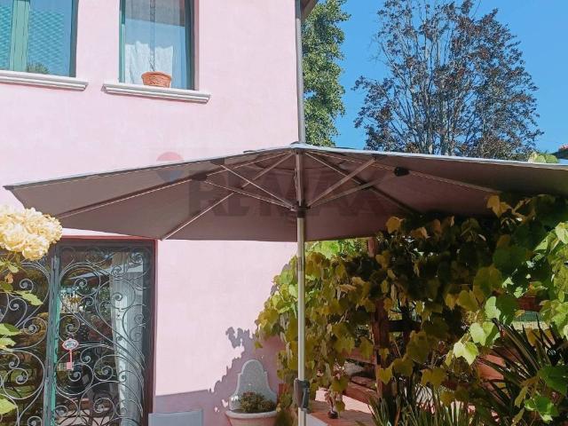 Villa Indipendente in vendita a Villanova, Bernareggio