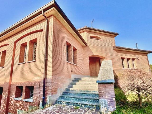 Villa Indipendente in vendita a Bernareggio, Lombardia
