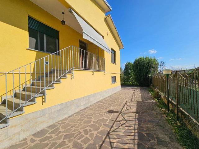 Villa Indipendente in vendita a Bernate Ticino, Lombardia