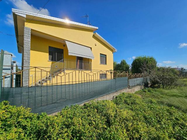 Villa Indipendente in vendita a Bernate Ticino, Lombardia