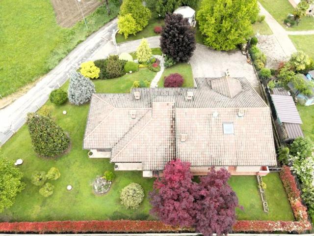 Villa Indipendente in vendita a Piemonte, Cuneo