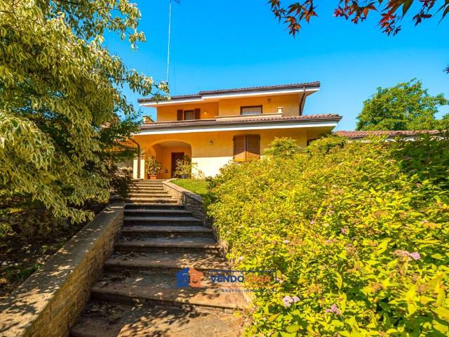 Villa Indipendente in vendita a Piemonte, Cuneo