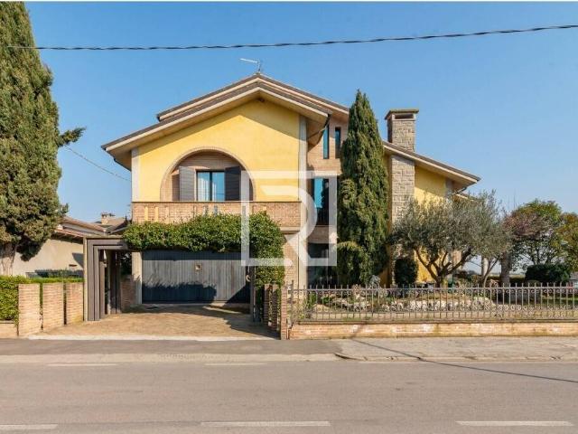 Villa Indipendente in vendita a Unione di Comuni della Romagna Forlivese, Bertinoro