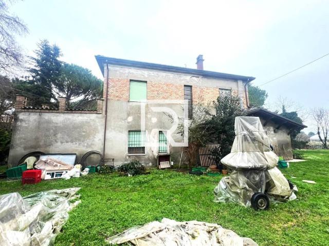 Villa Indipendente in vendita a Unione dei comuni Valle del Savio, Cesenà
