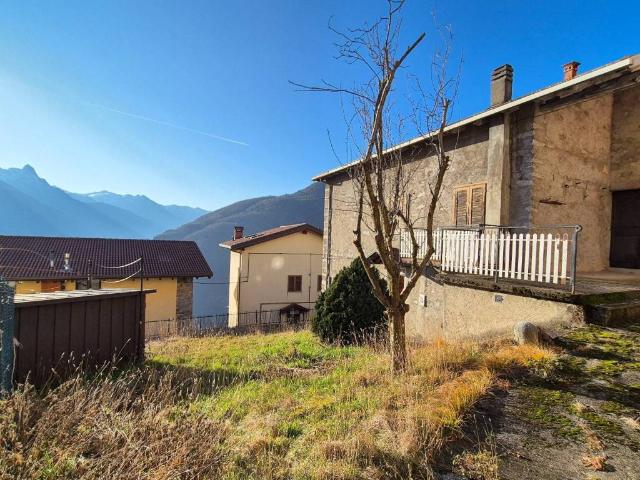 Villa Indipendente in vendita a Comunità montana della valle Camonica, Berzo Demo