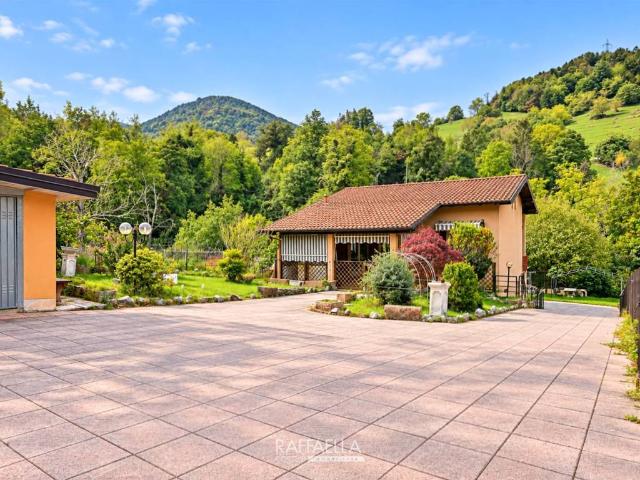 Villa Indipendente in vendita a Berzo San Fermo, Bergamo