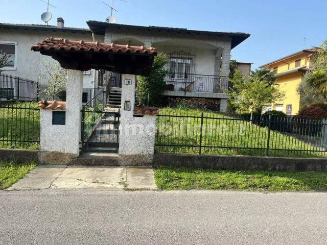 Villa Indipendente in vendita a Montesiro, Besana In Brianza