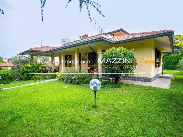 Villa Indipendente in vendita a Villa Raverio, Besana in Brianza