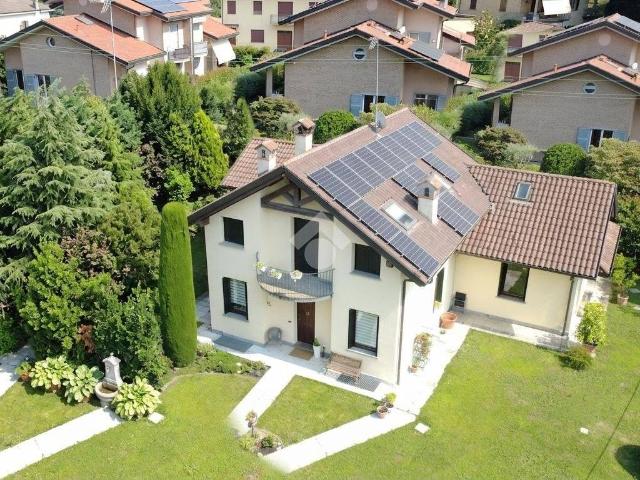 Villa Indipendente in vendita a Valle Guidino, Besana In Brianza