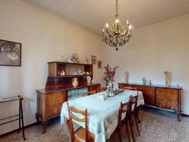 Villa Indipendente in vendita a Besana In Brianza, Lombardia