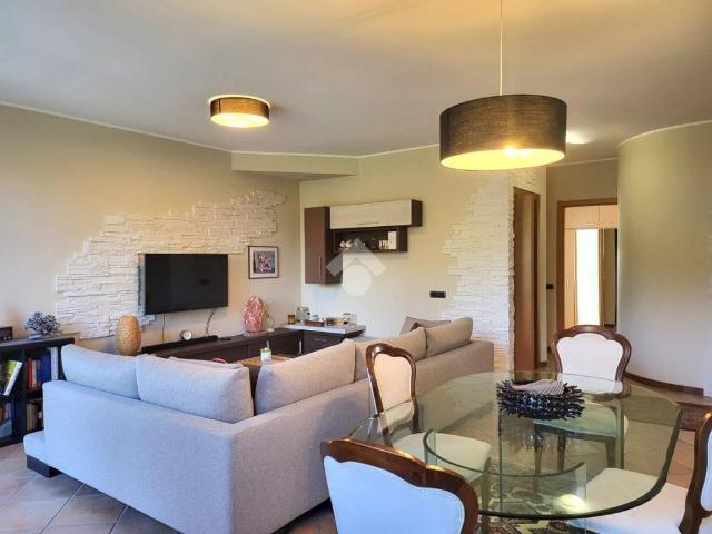 Villa Indipendente in vendita a Cascina Siserana, Besana In Brianza