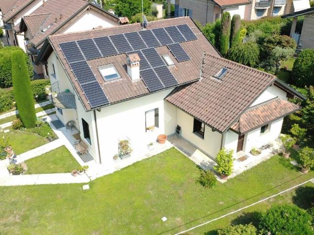 Villa Indipendente in vendita a Valle Guidino, Besana In Brianza