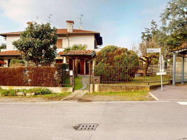 Villa Indipendente in vendita a Besana In Brianza, Lombardia