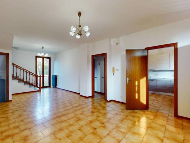 Villa Indipendente in vendita a Besana In Brianza, Lombardia