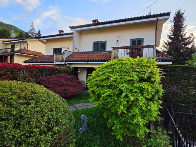 Villa Indipendente in vendita a Comunità Montana del Piambello, Besano