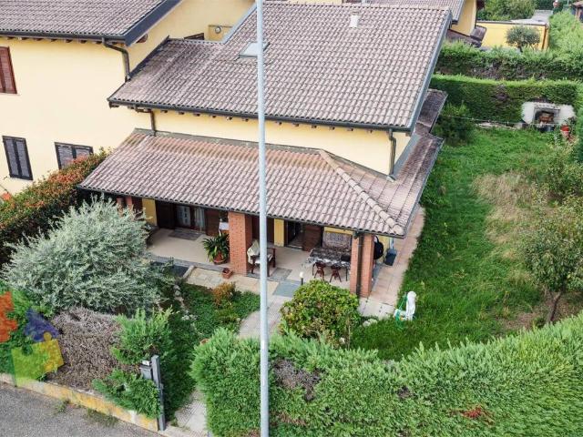 Villa Indipendente in vendita a Besate, Milano